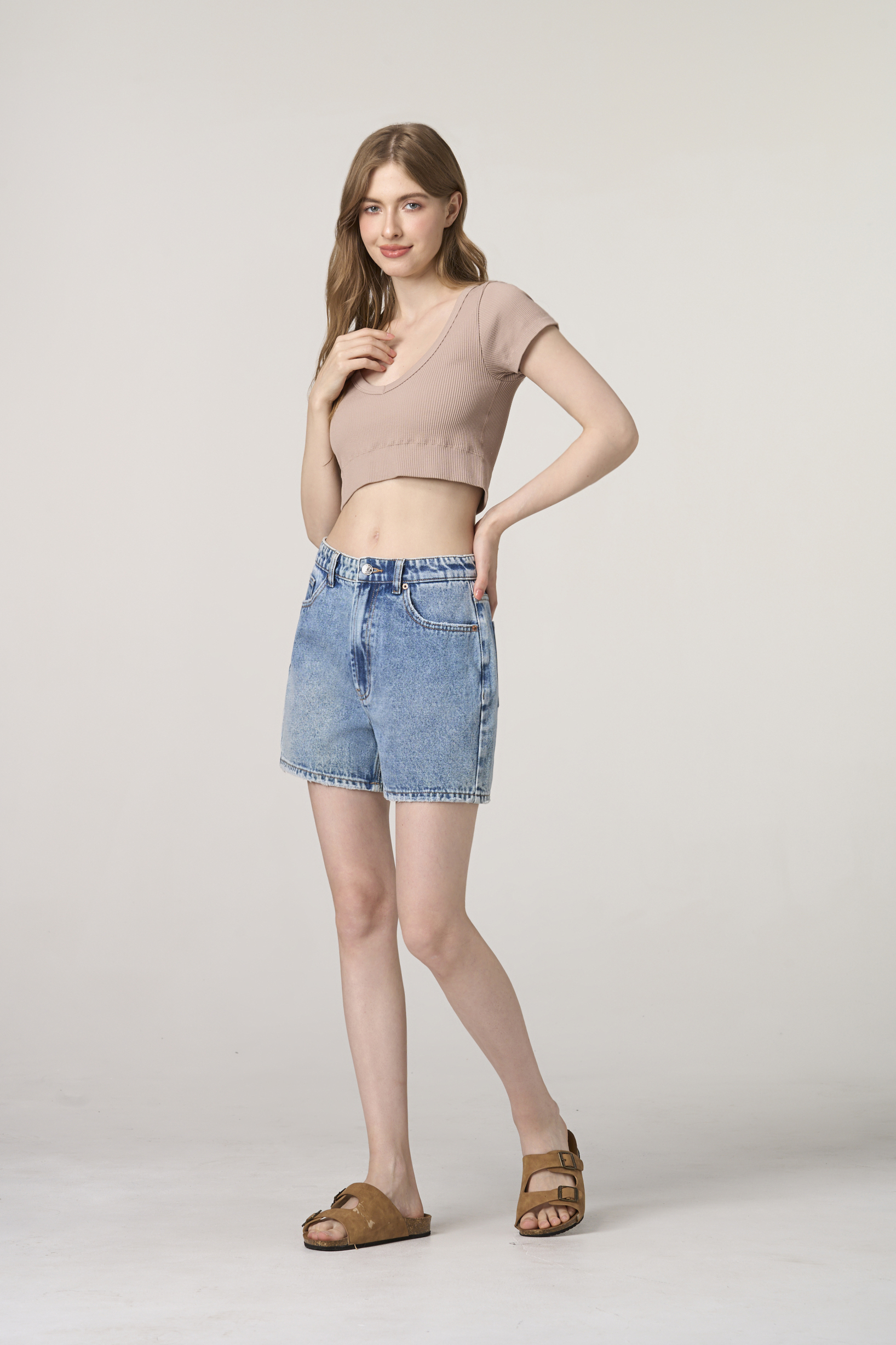 casual versatile denim shorts