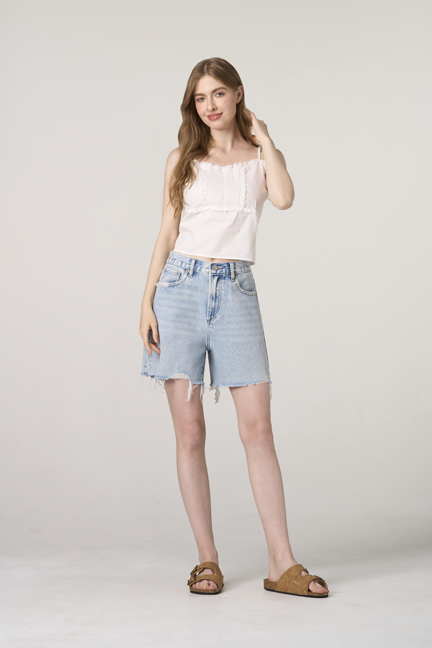 casual versatile denim shorts